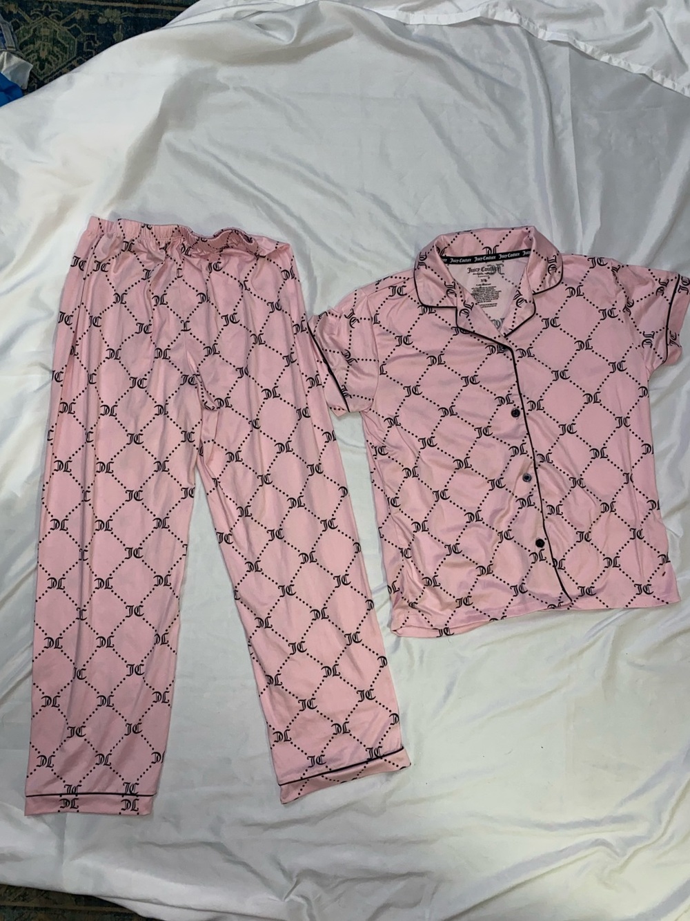 Juicy Couture Pink Logo-Print Short Sleeve Pajama Set